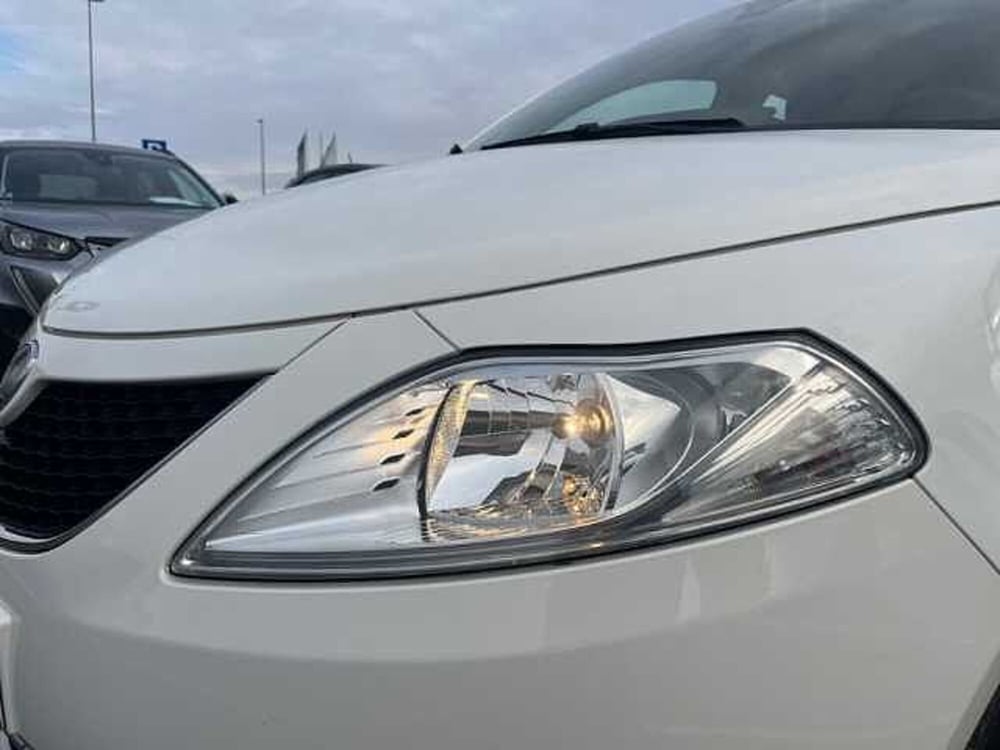 Lancia Ypsilon usata a Ravenna (8)