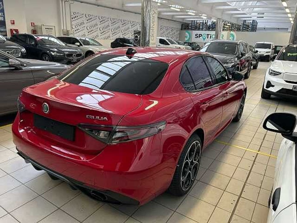 Alfa Romeo Giulia nuova a Milano (2)