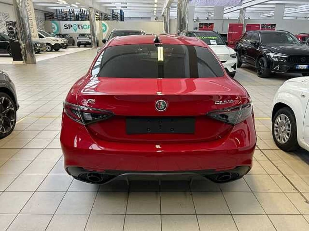 Alfa Romeo Giulia nuova a Milano (3)