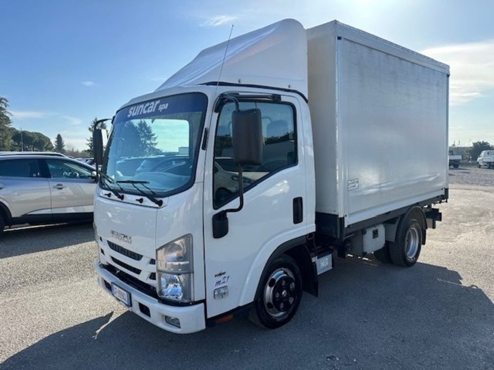 Isuzu M21 usata a Prato