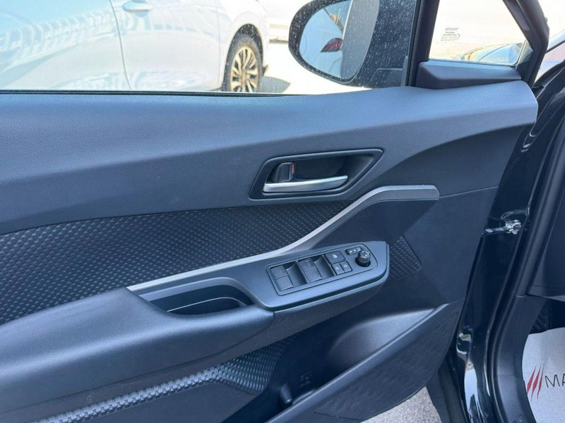 Toyota Toyota C-HR usata a Lecce (12)