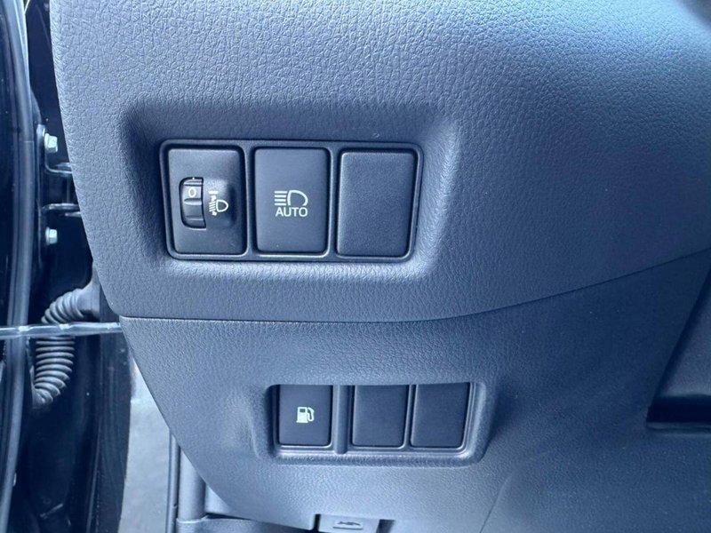 Toyota Toyota C-HR usata a Lecce (18)