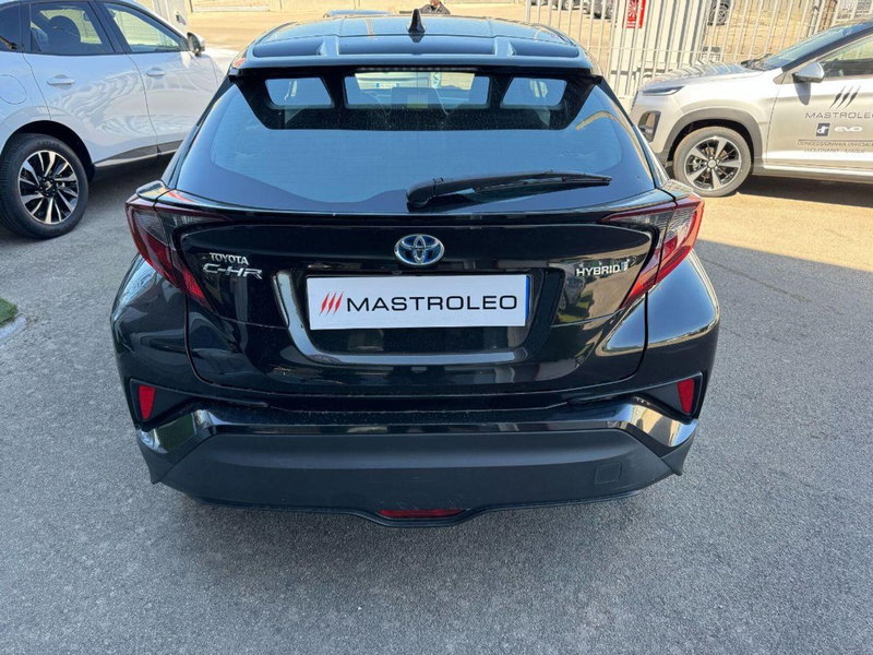 Toyota Toyota C-HR usata a Lecce (9)