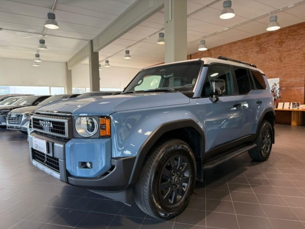 Toyota Land Cruiser nuova a Bologna