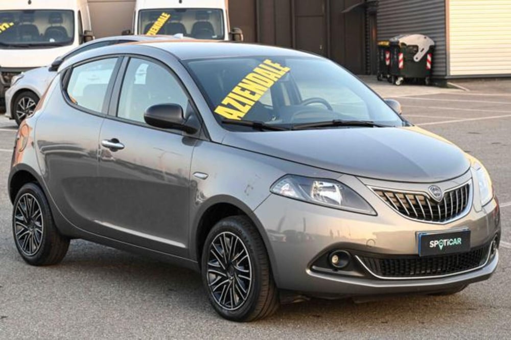 Lancia Ypsilon usata a Torino (3)