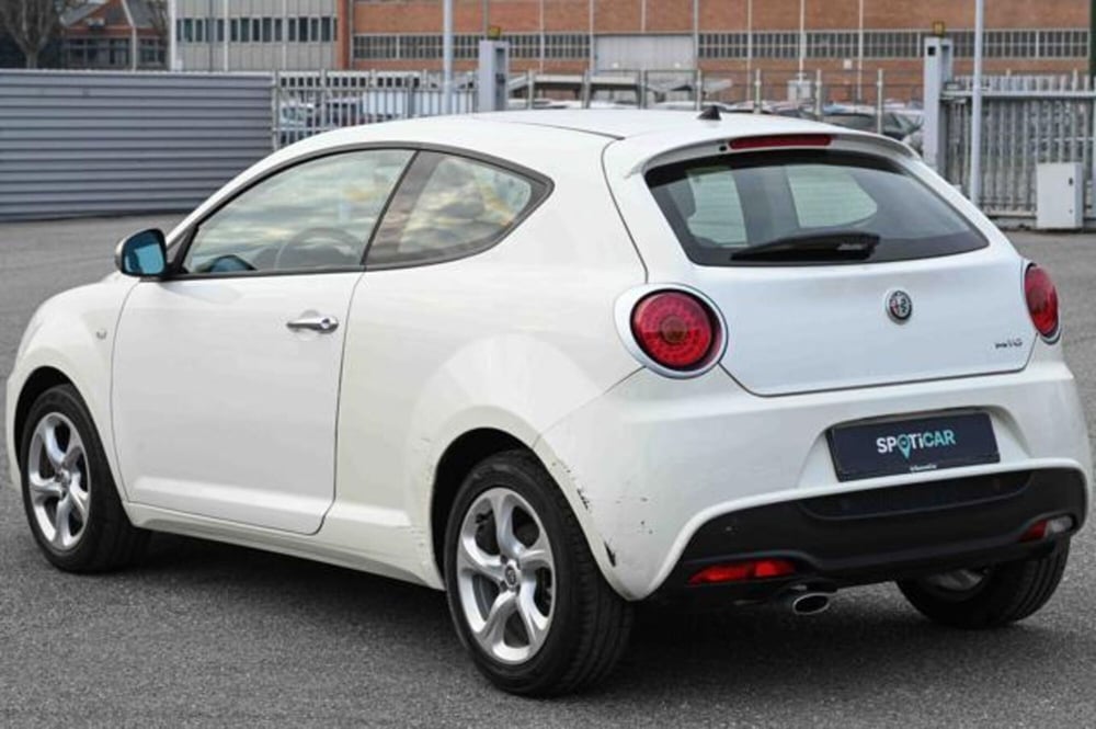 Alfa Romeo MiTo usata a Torino (7)