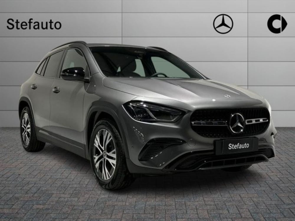 Mercedes-Benz GLA SUV nuova a Bologna