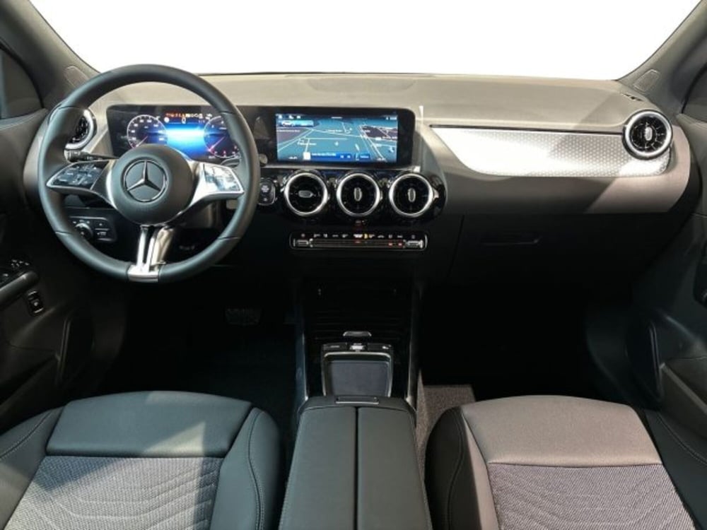 Mercedes-Benz GLA SUV nuova a Bologna (13)