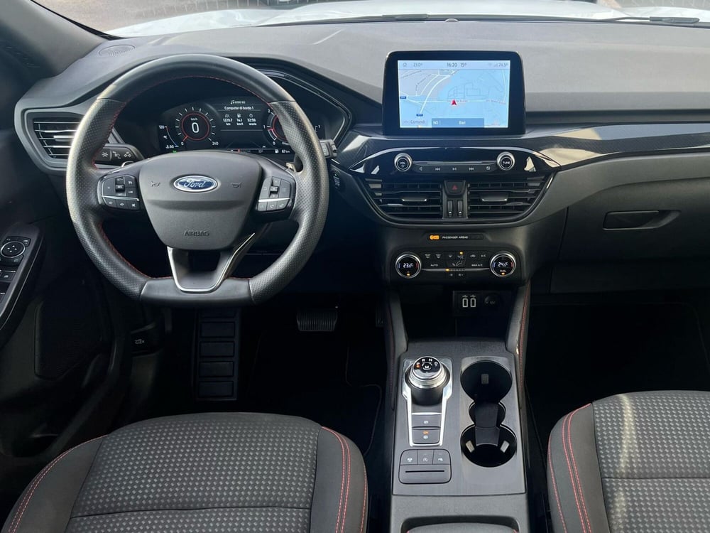 Ford Kuga usata a Bari (9)