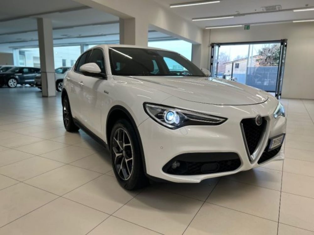 Alfa Romeo Stelvio usata a Modena (3)