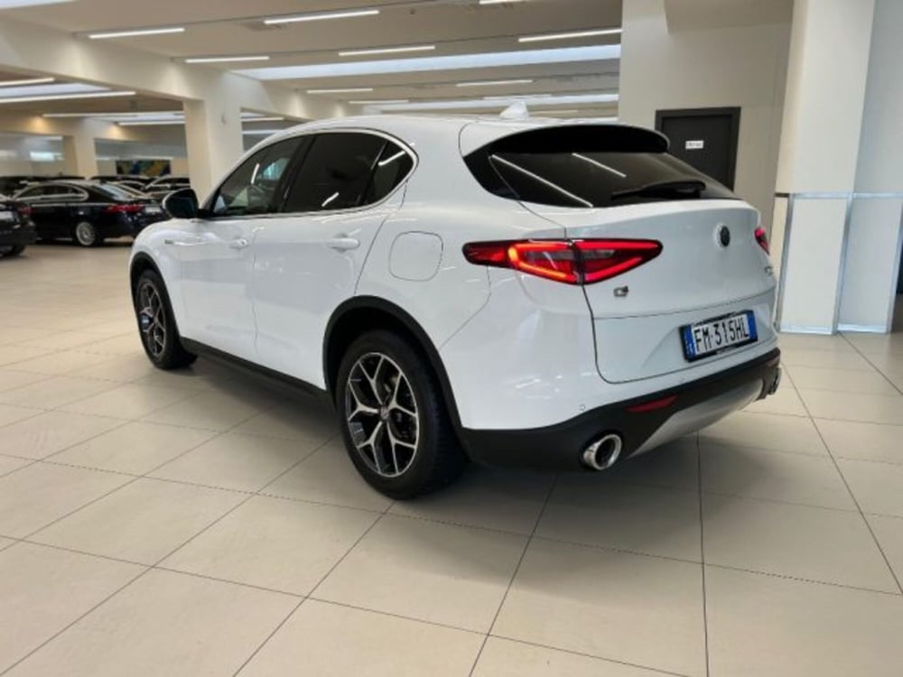 Alfa Romeo Stelvio usata a Modena (5)