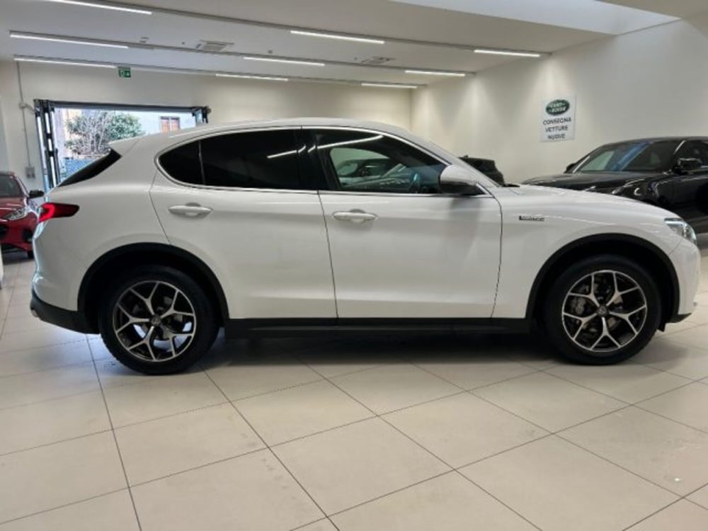 Alfa Romeo Stelvio usata a Modena (6)