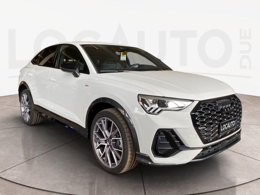 Audi Q3 Sportback nuova a Torino (3)