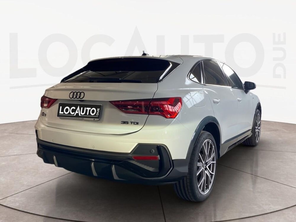 Audi Q3 Sportback nuova a Torino (4)