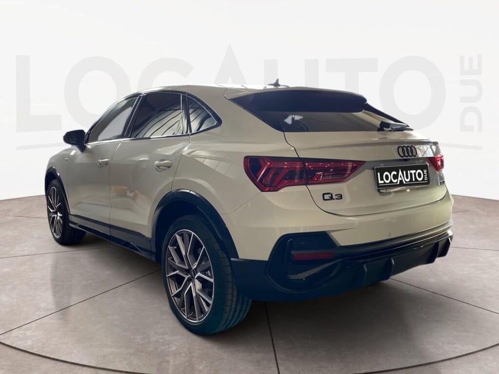 Audi Q3 Sportback nuova a Torino (5)