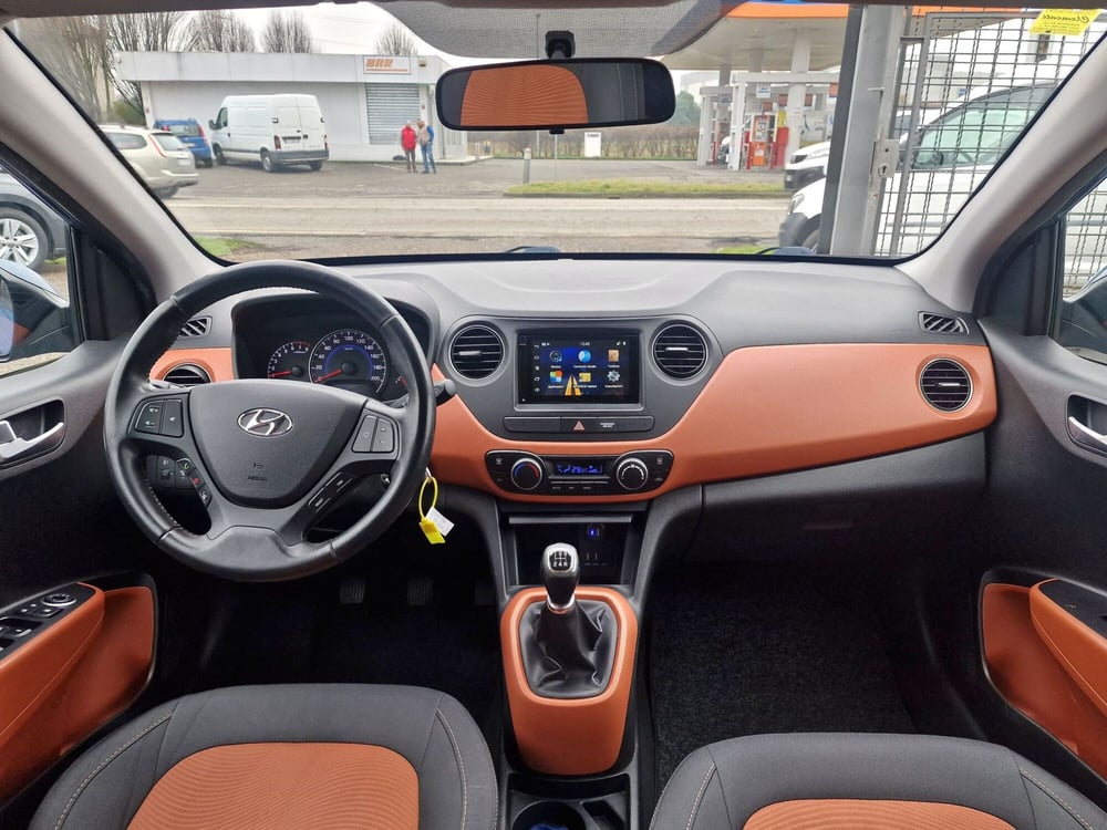 Hyundai i10 usata a Varese (11)