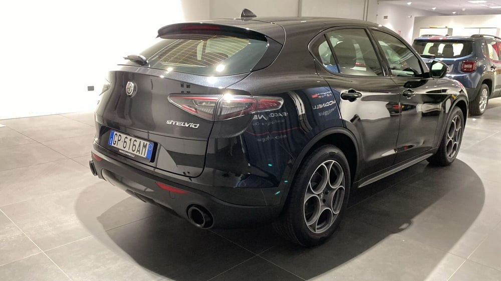 Alfa Romeo Stelvio usata a Bergamo (4)