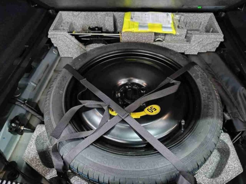 Volvo XC60 usata a Catania (13)