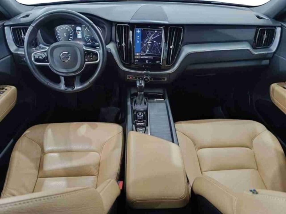 Volvo XC60 usata a Catania (7)