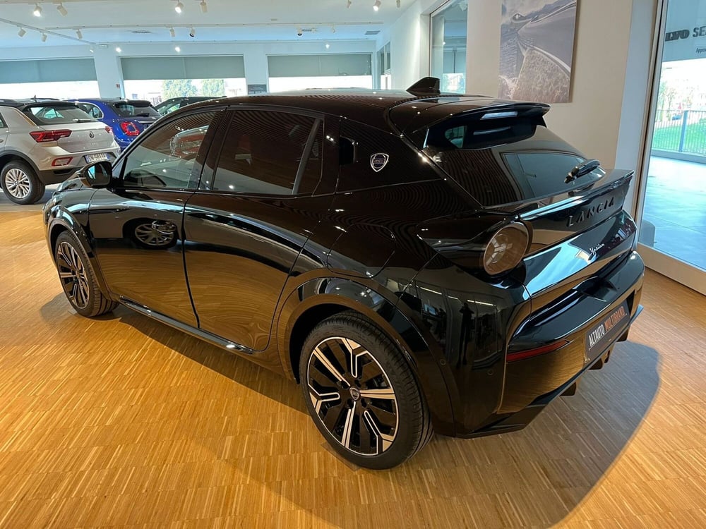 Lancia Ypsilon nuova a Milano (4)