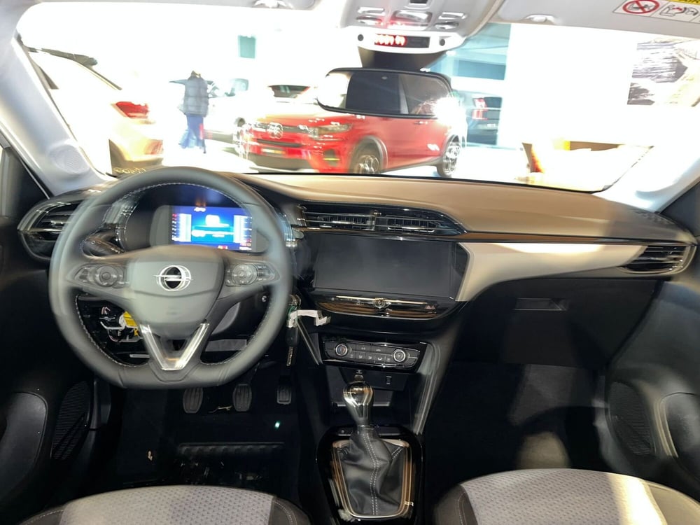 Opel Corsa nuova a Milano (16)