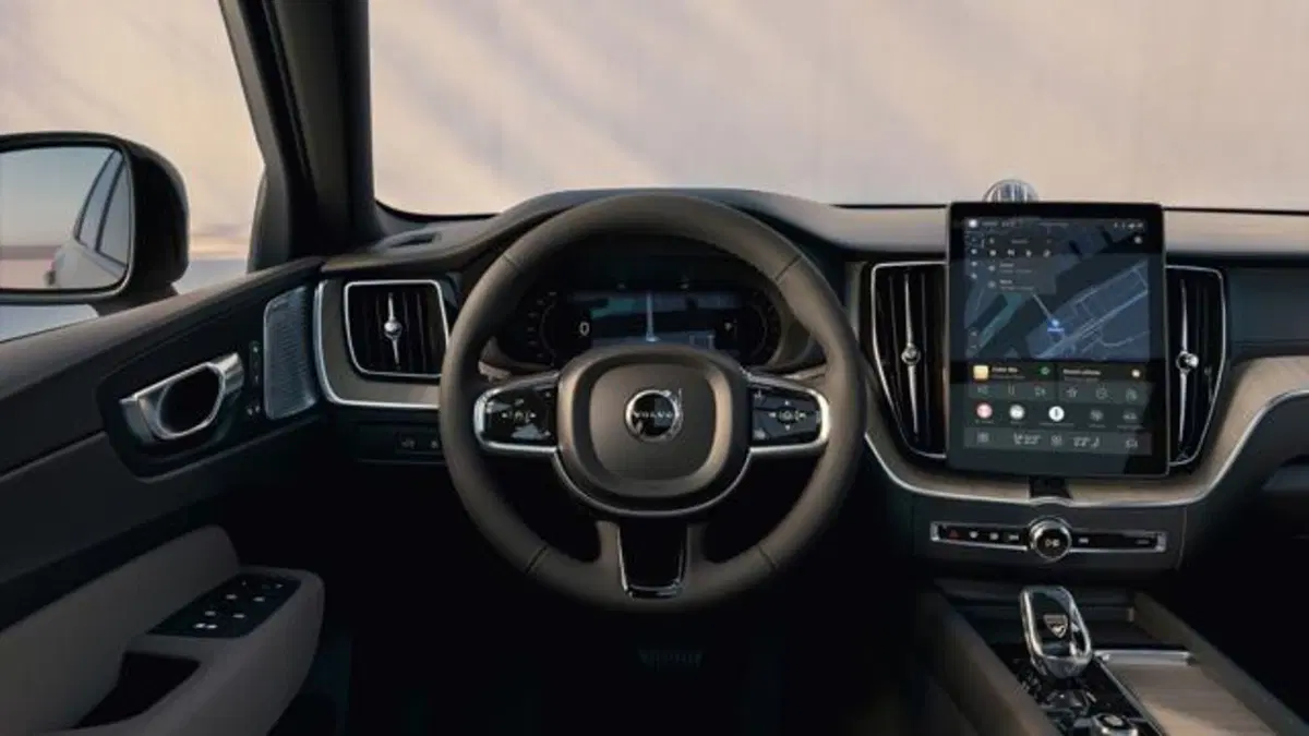 Volvo XC60 nuova a Firenze (2)