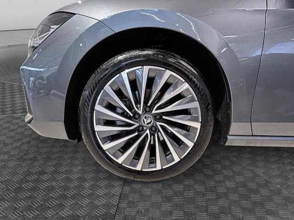 Skoda Superb nuova a Lecco (13)