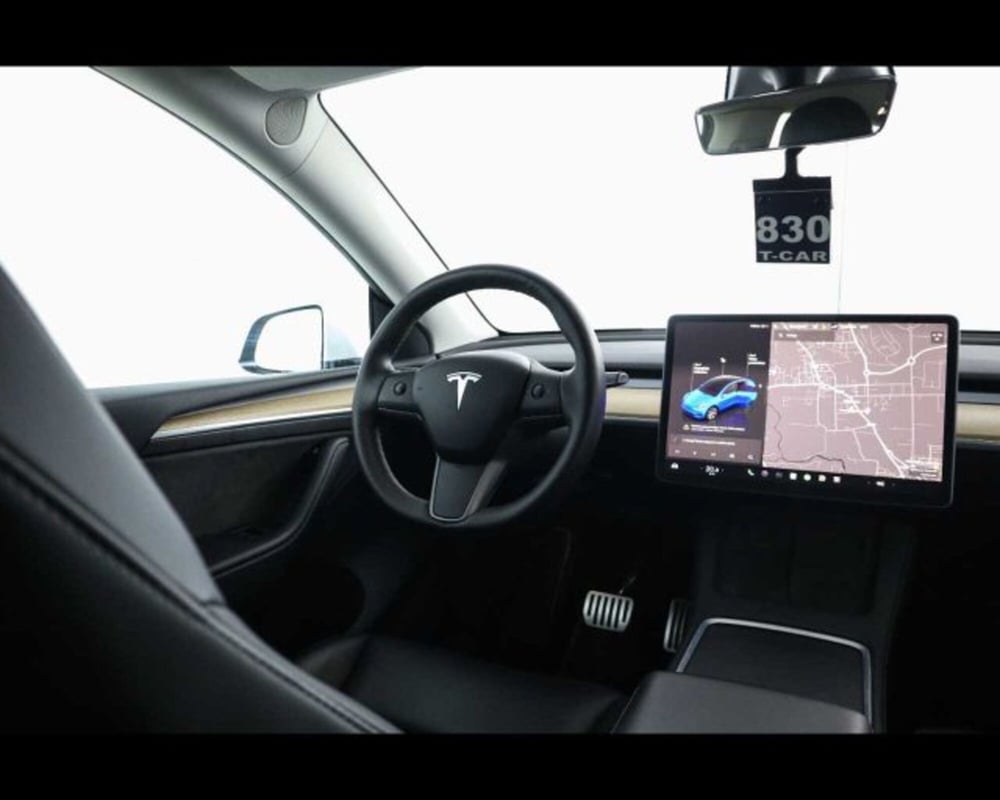 Tesla Model Y usata a Bologna (12)