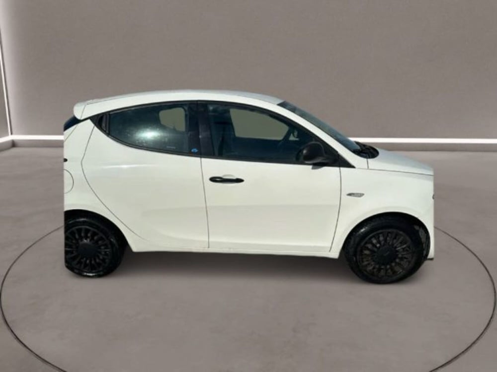 Lancia Ypsilon usata a Caltanissetta (7)