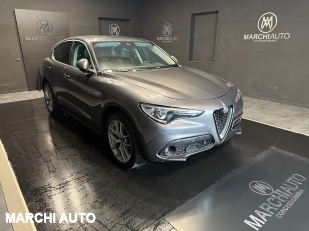 Alfa Romeo Stelvio usata a Perugia (3)