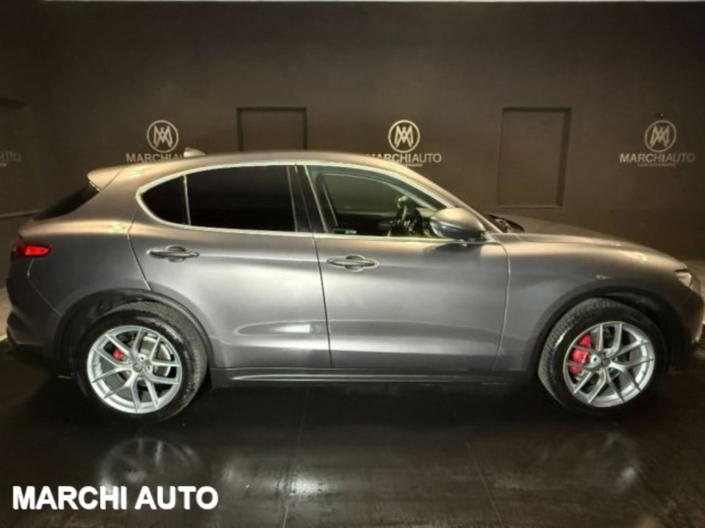 Alfa Romeo Stelvio usata a Perugia (4)