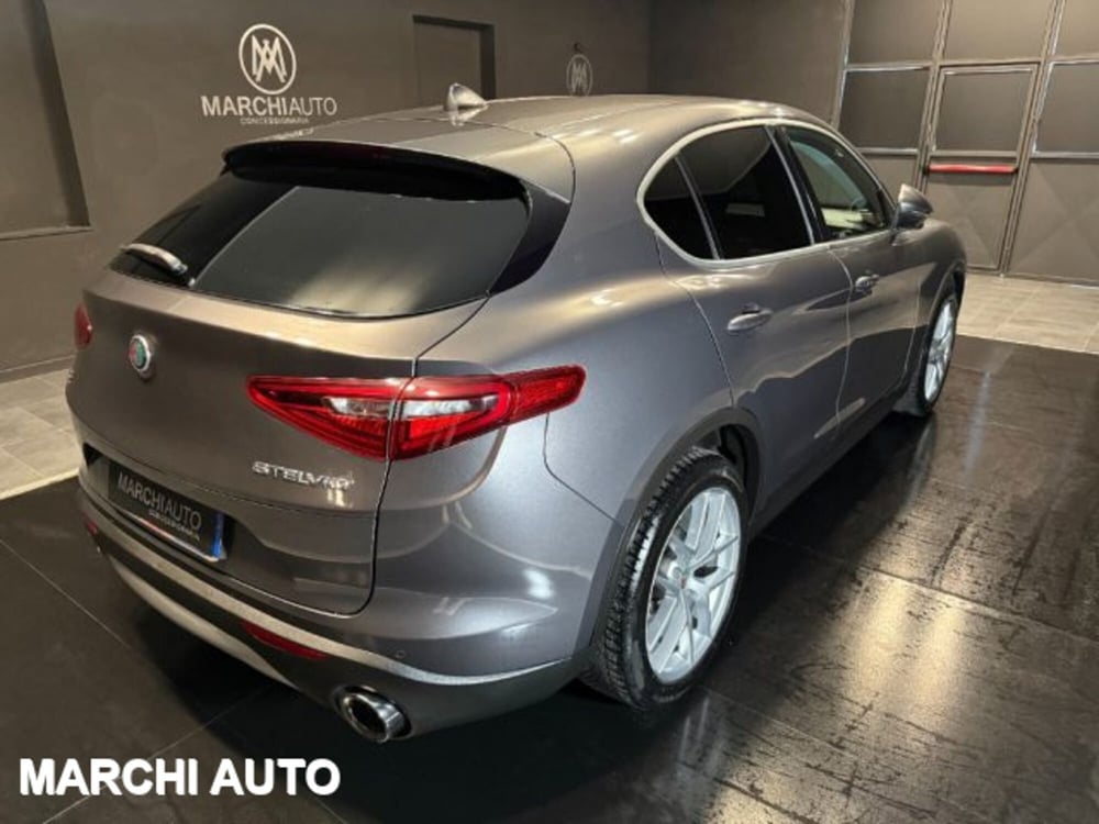 Alfa Romeo Stelvio usata a Perugia (5)