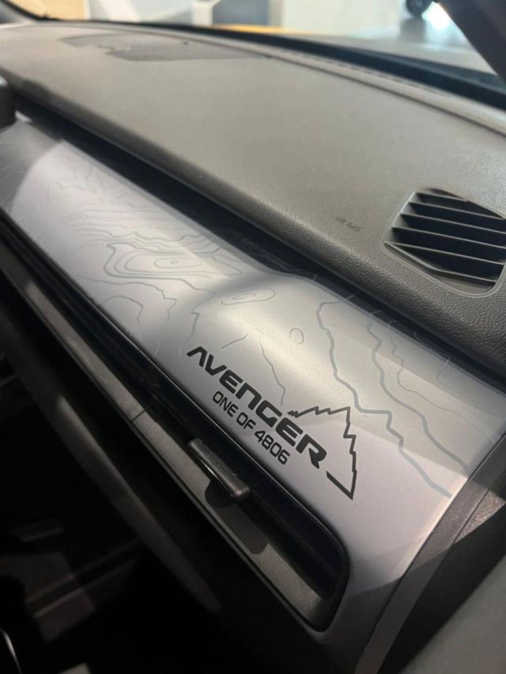 Jeep Avenger nuova a Padova (15)