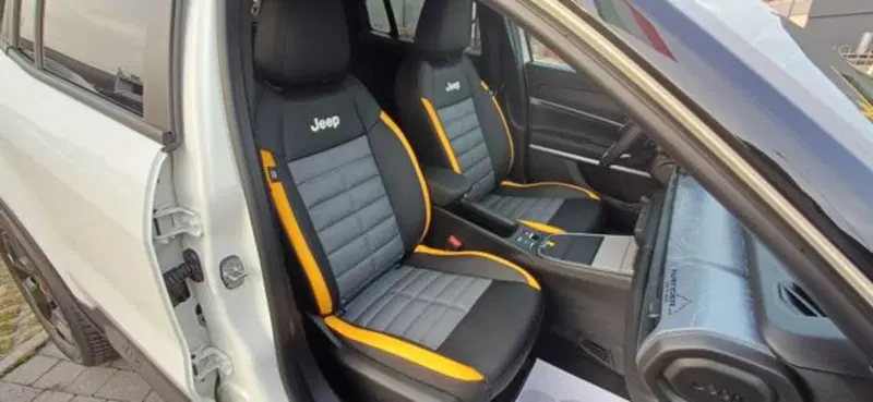Jeep Avenger nuova a Padova (11)