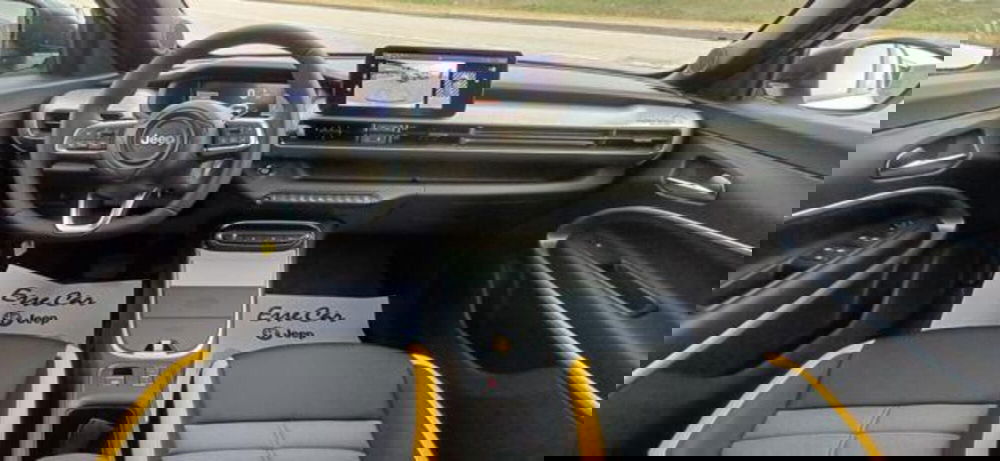 Jeep Avenger nuova a Padova (13)