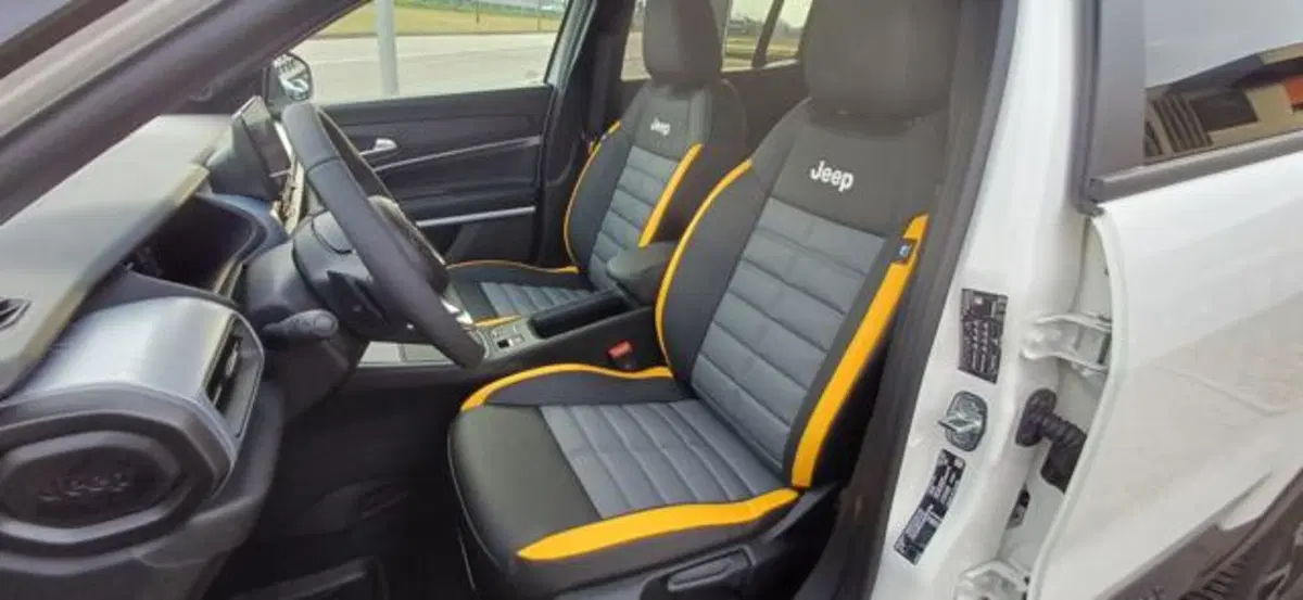 Jeep Avenger nuova a Padova (17)