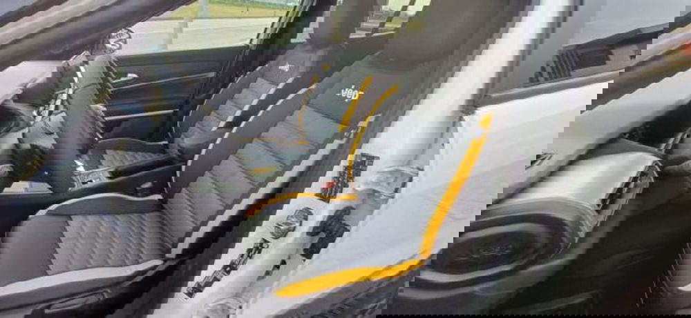 Jeep Avenger nuova a Padova (17)