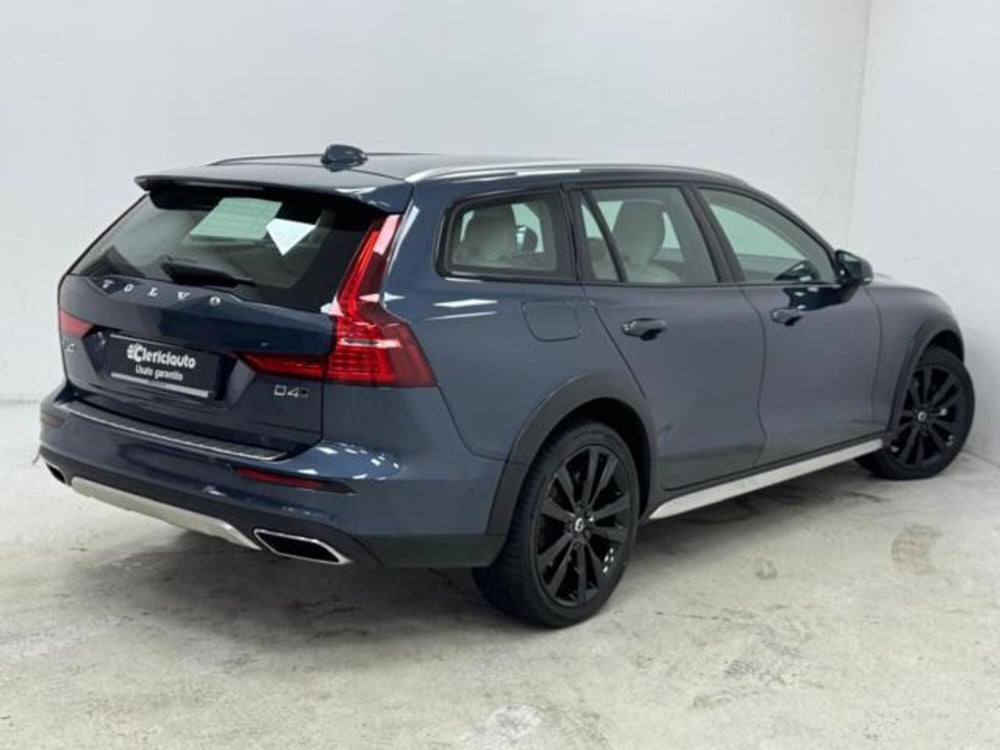 Volvo V60 Cross Country usata a Como (2)