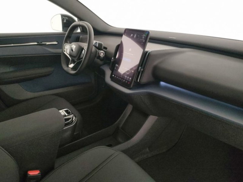 Volvo EX30 Cross Country nuova a Modena (12)