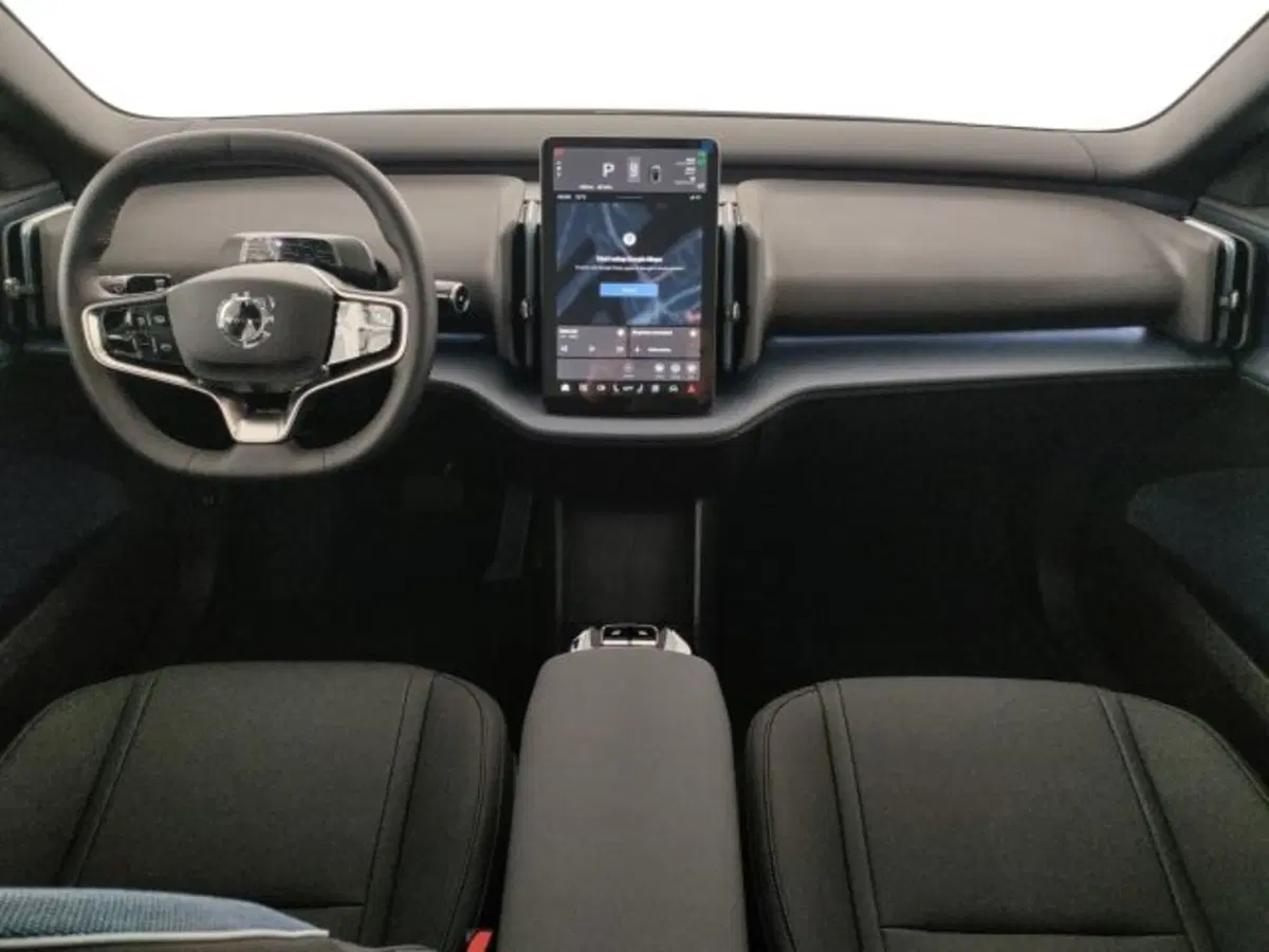 Volvo EX30 Cross Country nuova a Modena (13)