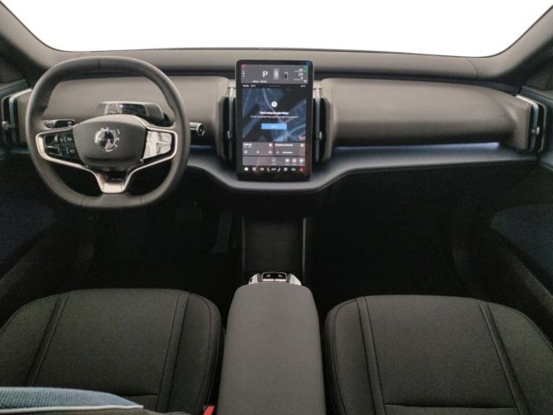 Volvo EX30 Cross Country nuova a Modena (13)