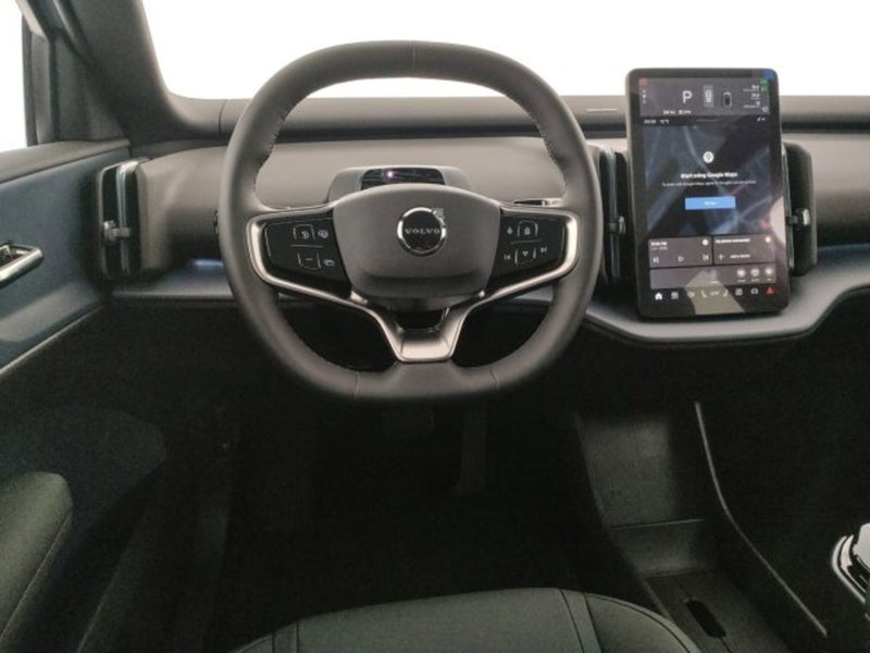 Volvo EX30 Cross Country nuova a Modena (14)