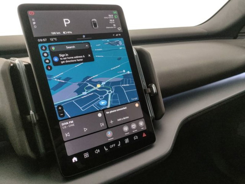 Volvo EX30 Cross Country nuova a Modena (15)