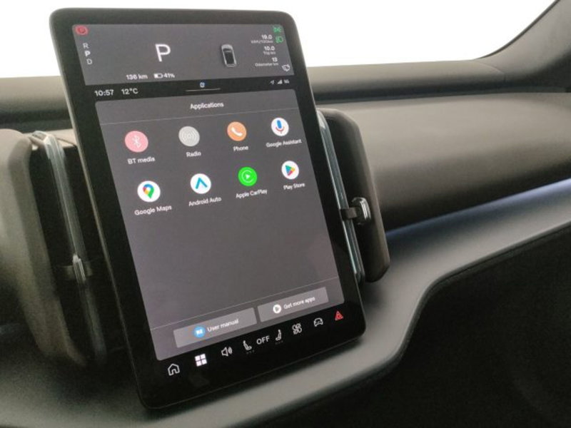 Volvo EX30 Cross Country nuova a Modena (16)