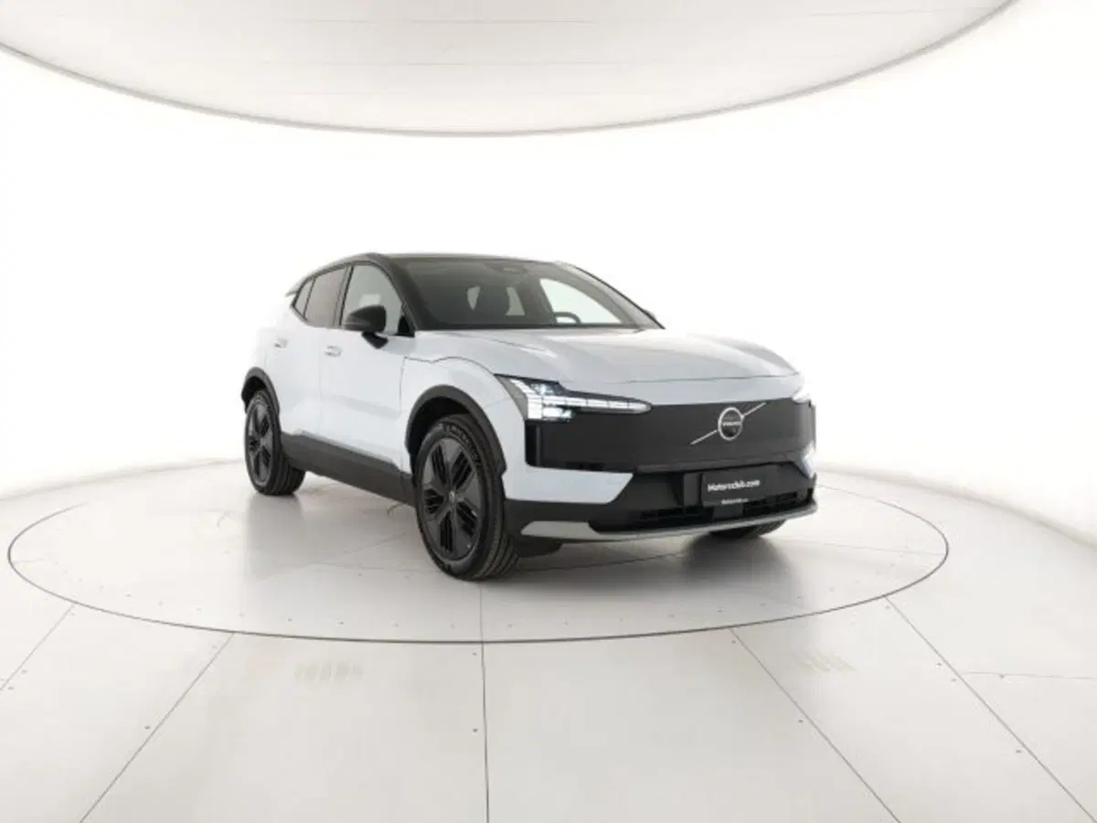 Volvo EX30 Cross Country nuova a Modena (6)