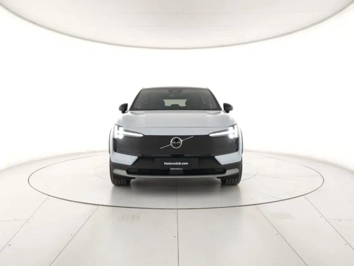 Volvo EX30 Cross Country nuova a Modena (7)