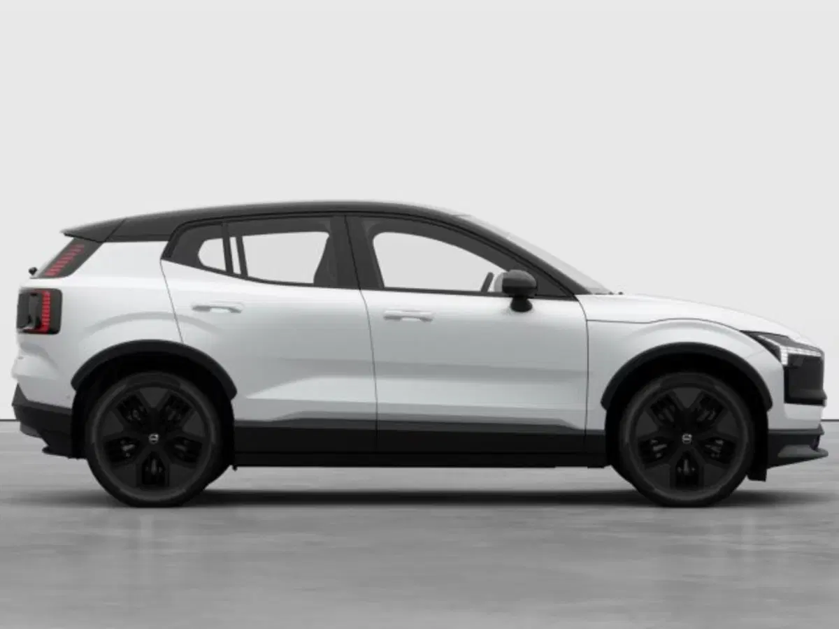 Volvo EX30 Cross Country nuova a Modena (6)