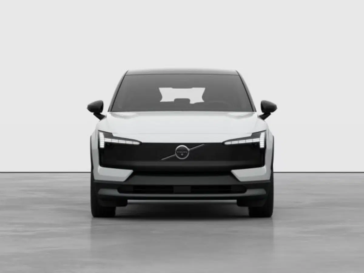 Volvo EX30 Cross Country nuova a Modena (7)