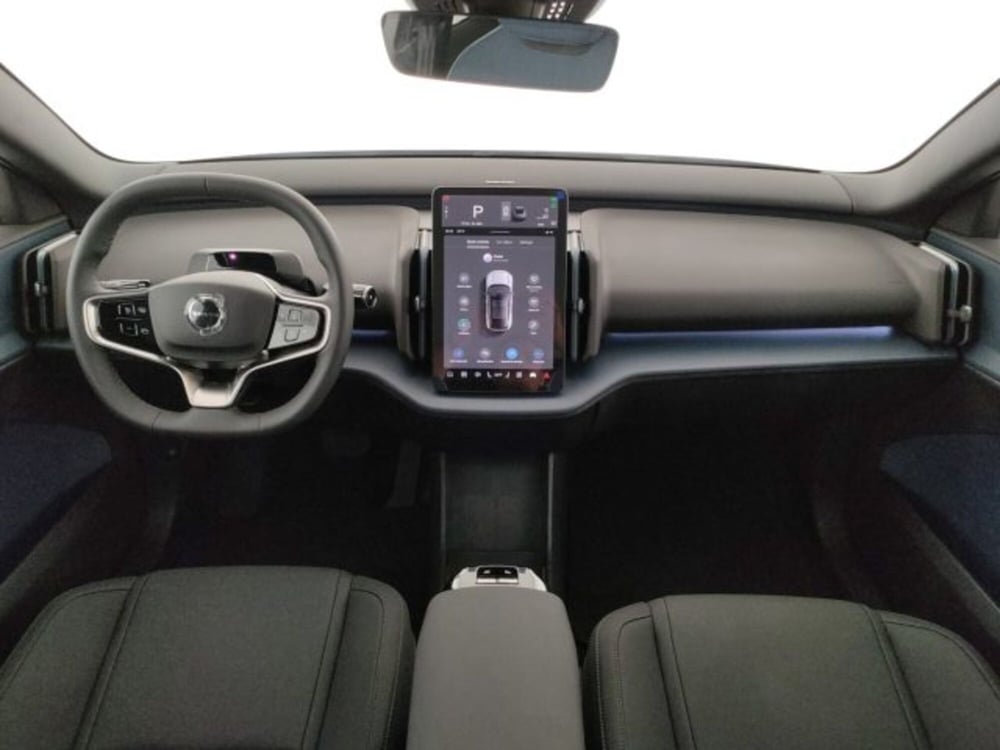 Volvo EX30 Cross Country nuova a Modena (11)