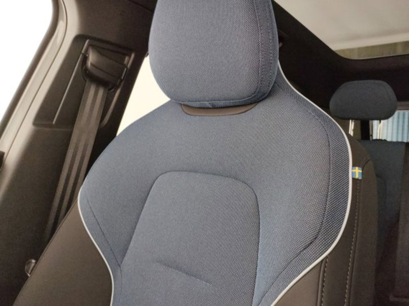 Volvo EX30 Cross Country nuova a Modena (20)